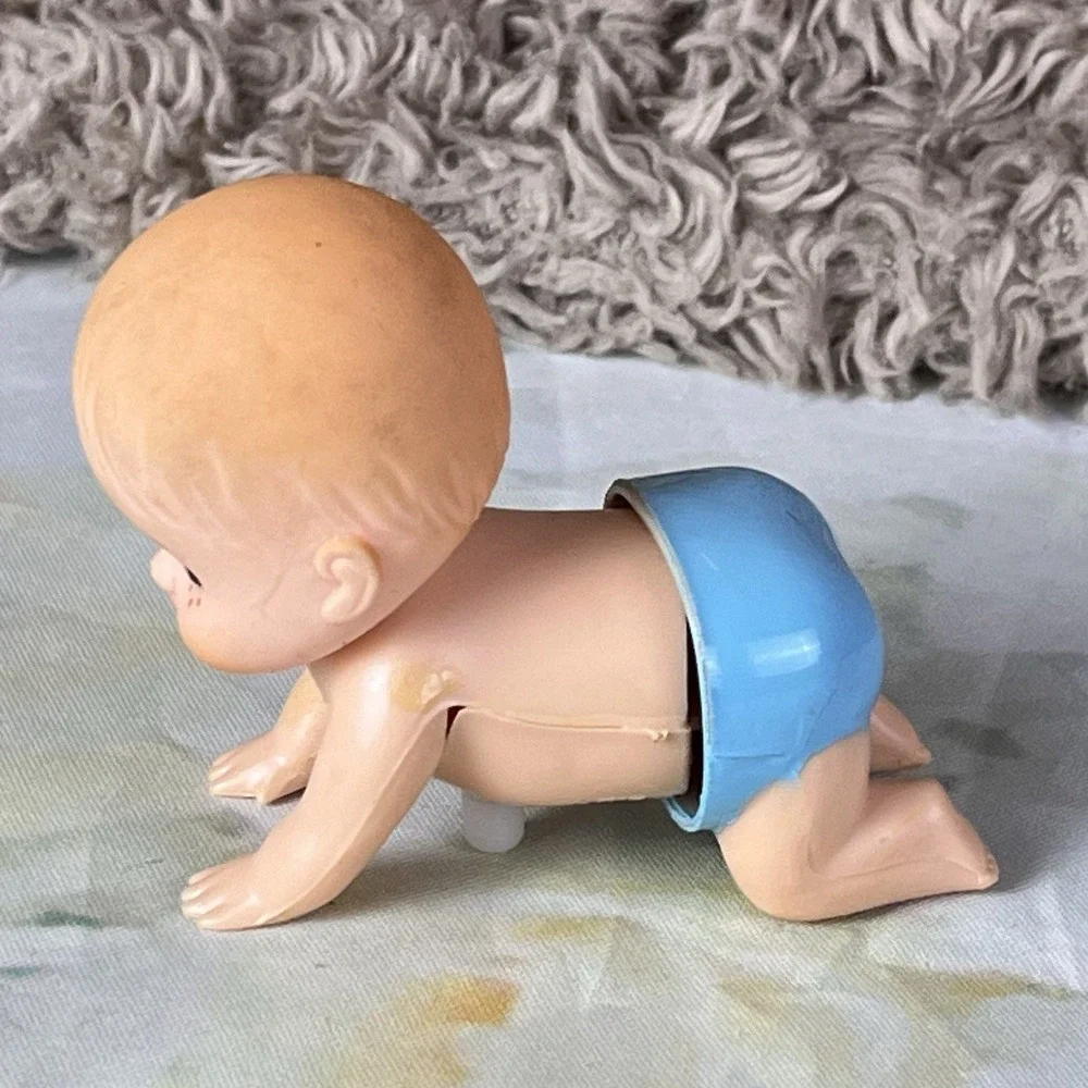 H-B 1993 Novelty Vintage Crawling Baby Wind Up Toy Blue Diaper Plastic Wiggles